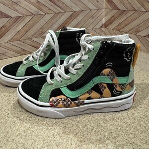 Kids size 11.5 Vans Snake lace up hi top with zippers. Reptile lover